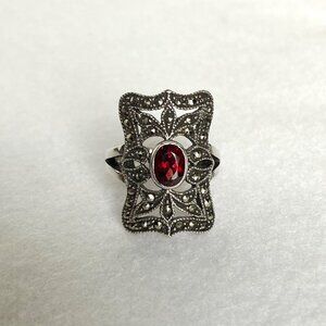 VTG Judith Jack Sterling Silver 925 Art Deco Style Oval Garnet Marcasite Ring